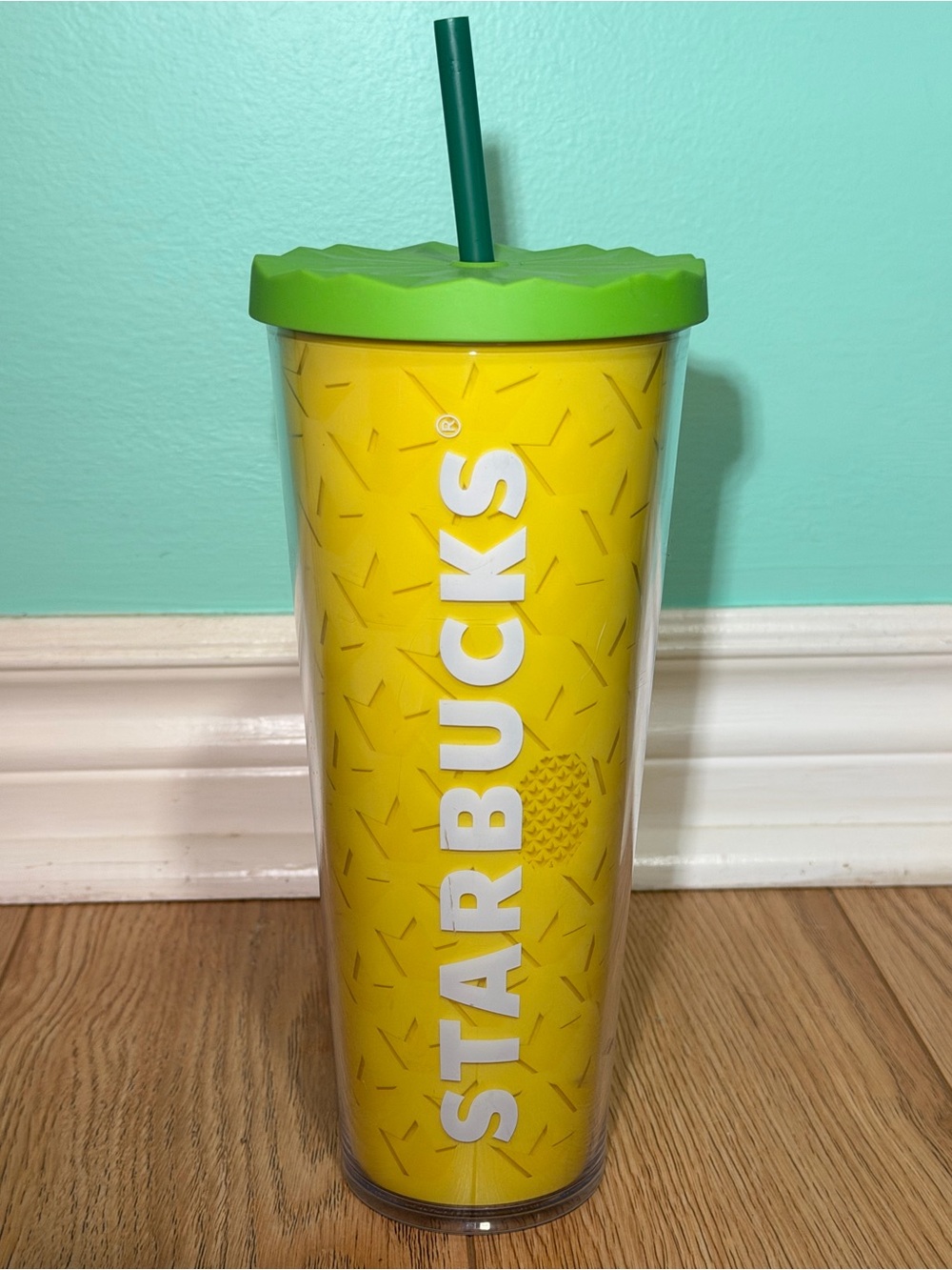 Starbucks Pineapple Tumbler Cup Venti 24oz, with straw 2014